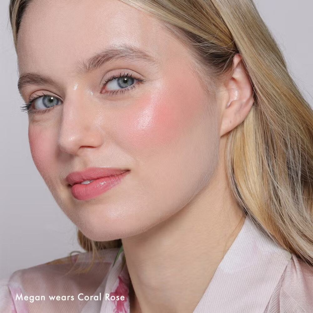 $38 New Wander Beauty On-the-Glow Blush and Illuminator - Coral Rose - Picture 3 of 8